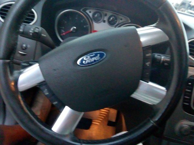 Ford Focus Sedan Ghia- Excelente carro de luxo - Foto 9
