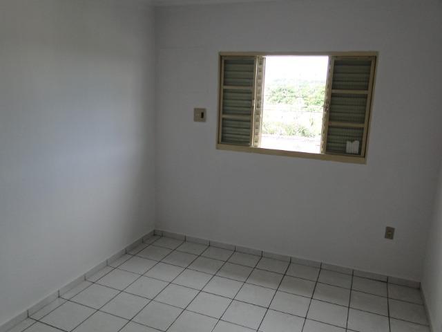 Alugo Apartamento de 2 quartos no centro de Barra do Garças, MT - Foto 4