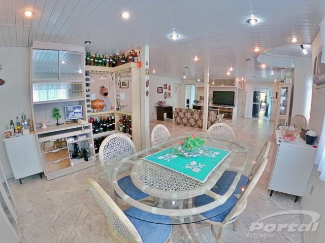 O sítio possui quadra de futebol, piscina, salão de festas com capacidade para 150 pessoas - Foto 11