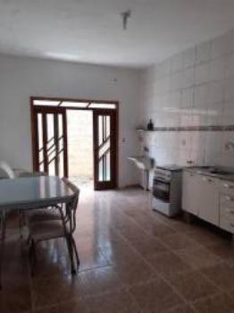 Alugo quitinete mobiliada Itajaí-SC R$ 650.00