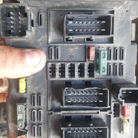 Ferro Velho de carro - Foto 17