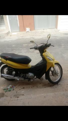 Vendo moto biz bem consevada 3.800