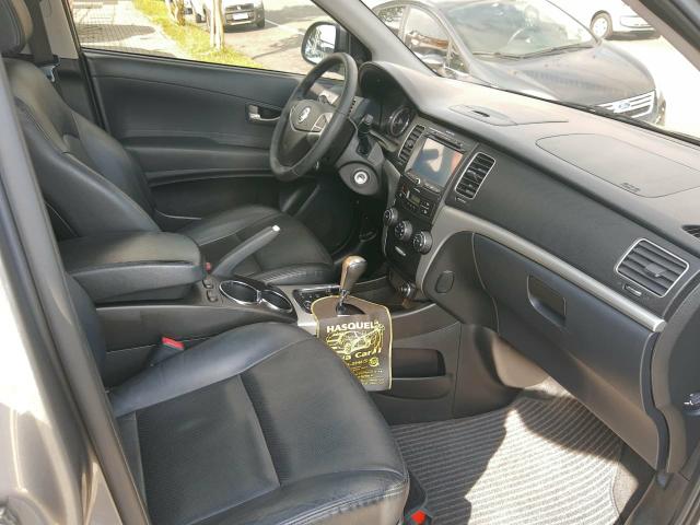 Korando 2.0 diesel aut 4x4 com teto - Foto 7