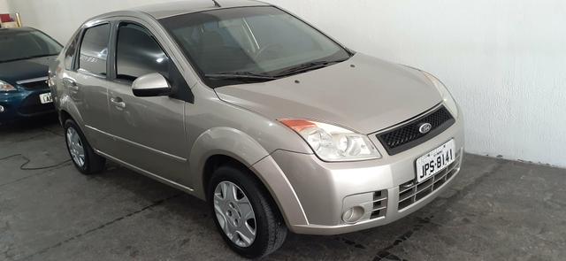 Fiesta sedan 1.0