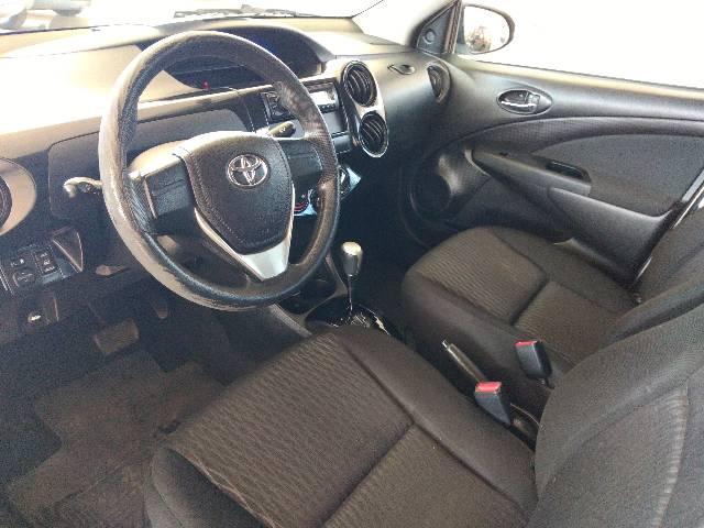 TOYOTA ETIOS SD X AUT. 2017/2018 - Foto 3