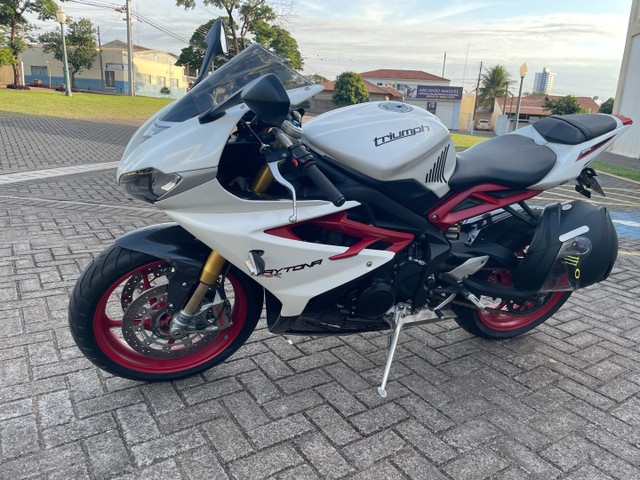 TRIUMPH DAYTONA 675R 2013