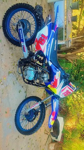 MOTO DE TRILHA