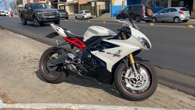 TRIUMPH DAYTONA 675R