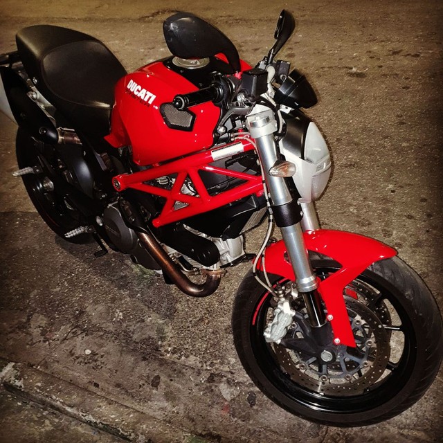 DUCATI MONSTER 796