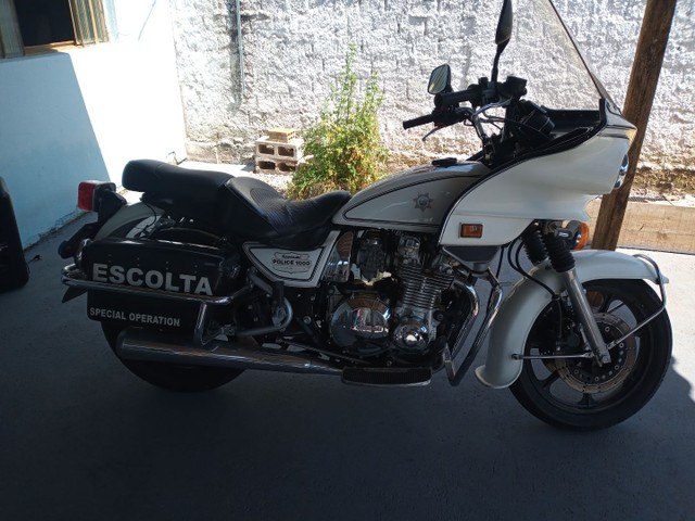 AVA KAWASAKI POLICE 1000