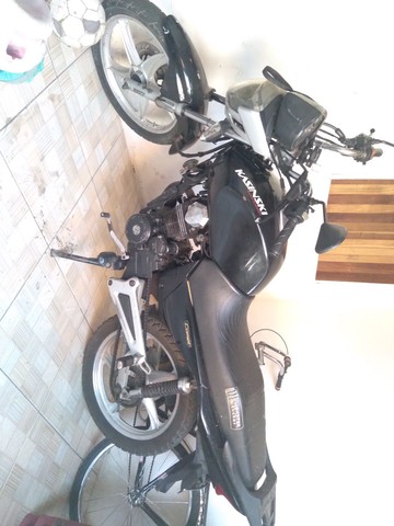 MOTO KASINSKI TEM 700REAIS DI MULTAS VENDO POR 3000REAIS