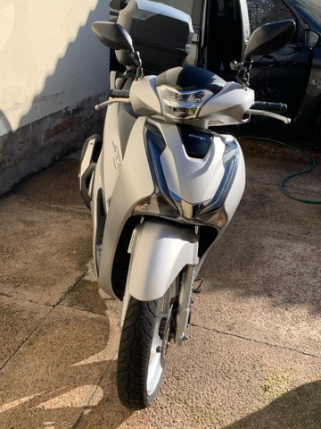 VENDO MOTO HONDA SH150I 2017 PRATA