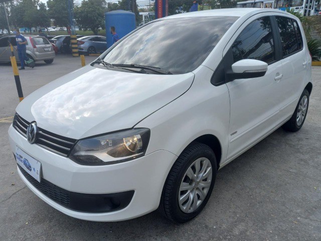 VW FOX 2013 1.0 COMPLETO COM APENAS 51.000KM FINANCIO