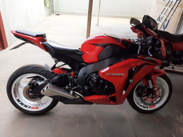 CBR 1000RR HONDA APENAS VENDA