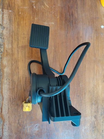 Pedal Do Acelerador Onibus Mercedes Benz Mb 1215c/1620/1318 A *4 - Foto 6