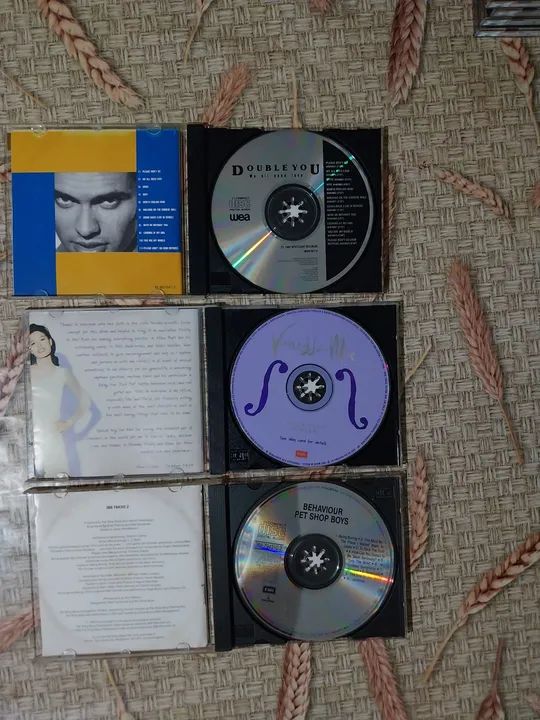 Cds lote de 09 cds originais usados em muito bom estado de conservação 100 reais o lote  - Foto 2