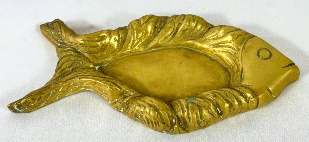 SEM ASSINATURA -Escultura Bronze dourado feitio Peixe trabalhada auto e baixo relevo *Desc