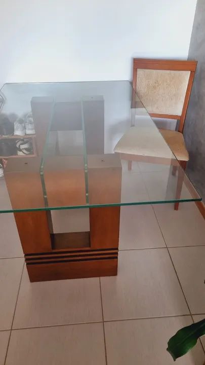 Jogo de mesa tampo de vidro c 4 cadeiras  - Foto 3