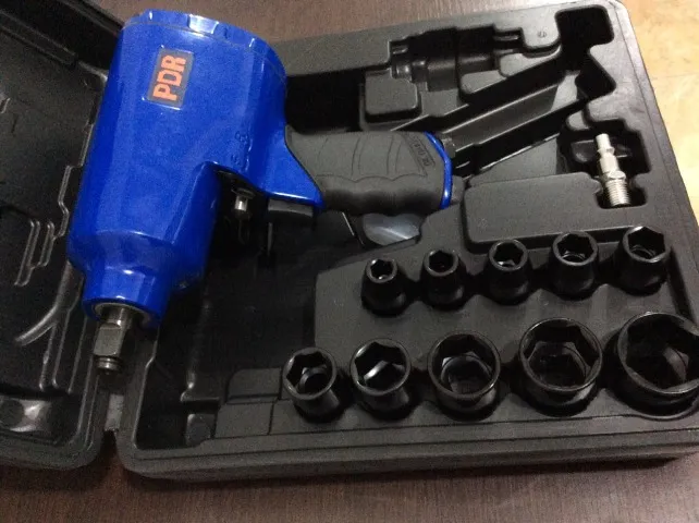 Chave de Impacto Pneumática com Maleta e 14 Acessórios 7000RPM