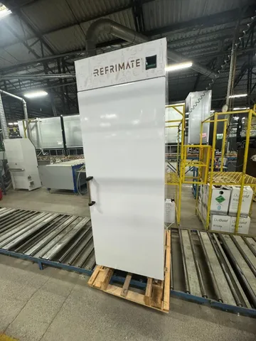 Câmara de Fermentação 20 assadeiras Tem. de trabalho: 3 a 50°C Tem. de trabalho: 3 a 50°C
