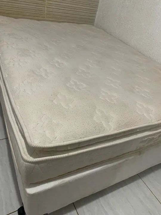 Cama box casal, box + colchão, semi  nova, posso entregar  - Foto 2