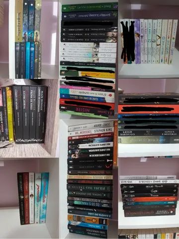 Vende-se livros novos e seminovos
