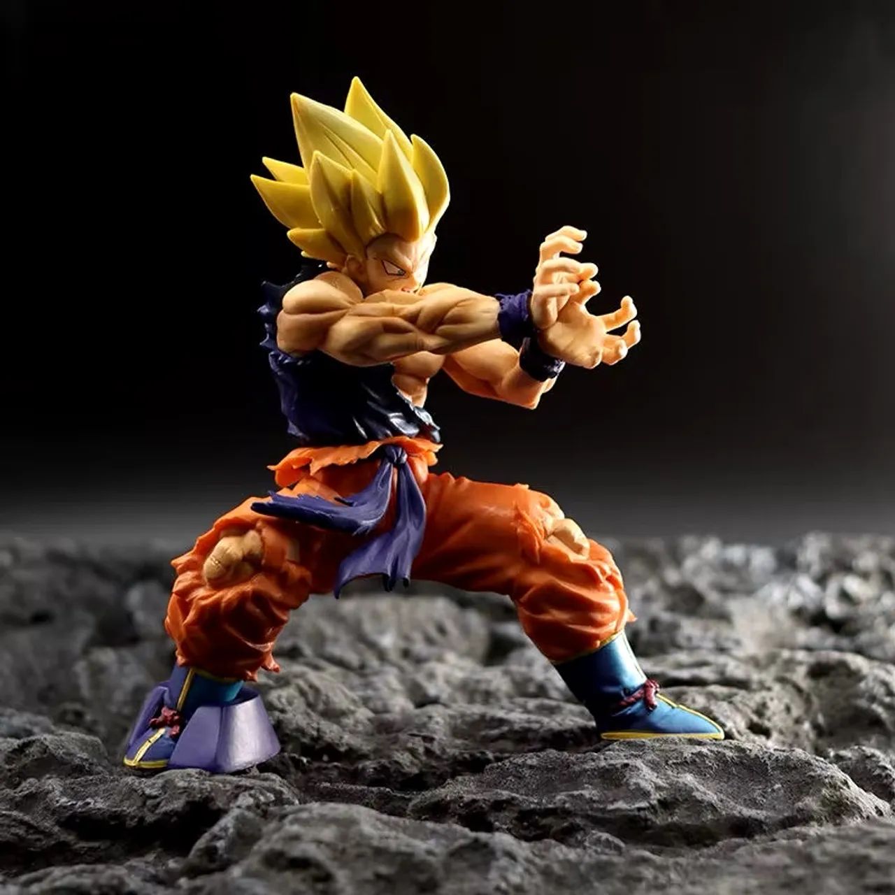 Boneco Goku Dragon Ball Z - Edição Limitada