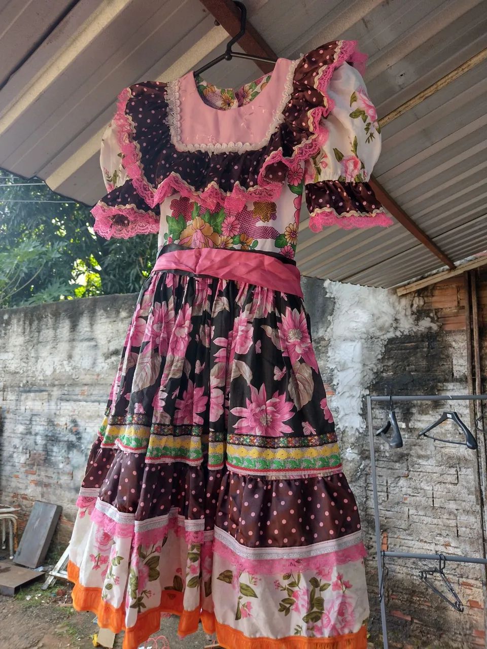 Vestido festa junina valor 50 reas, tamanho 9 a 10 anos  - Foto 2