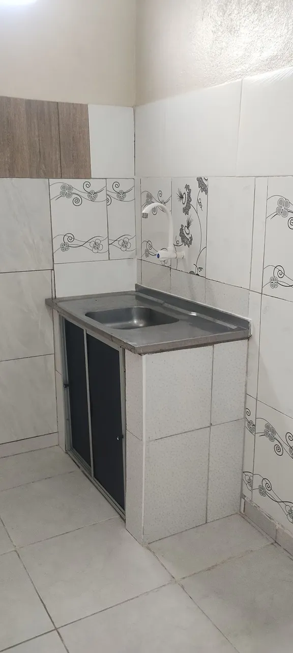 ALUGO SOMENTE SOLTEIROS SEM FILHOS