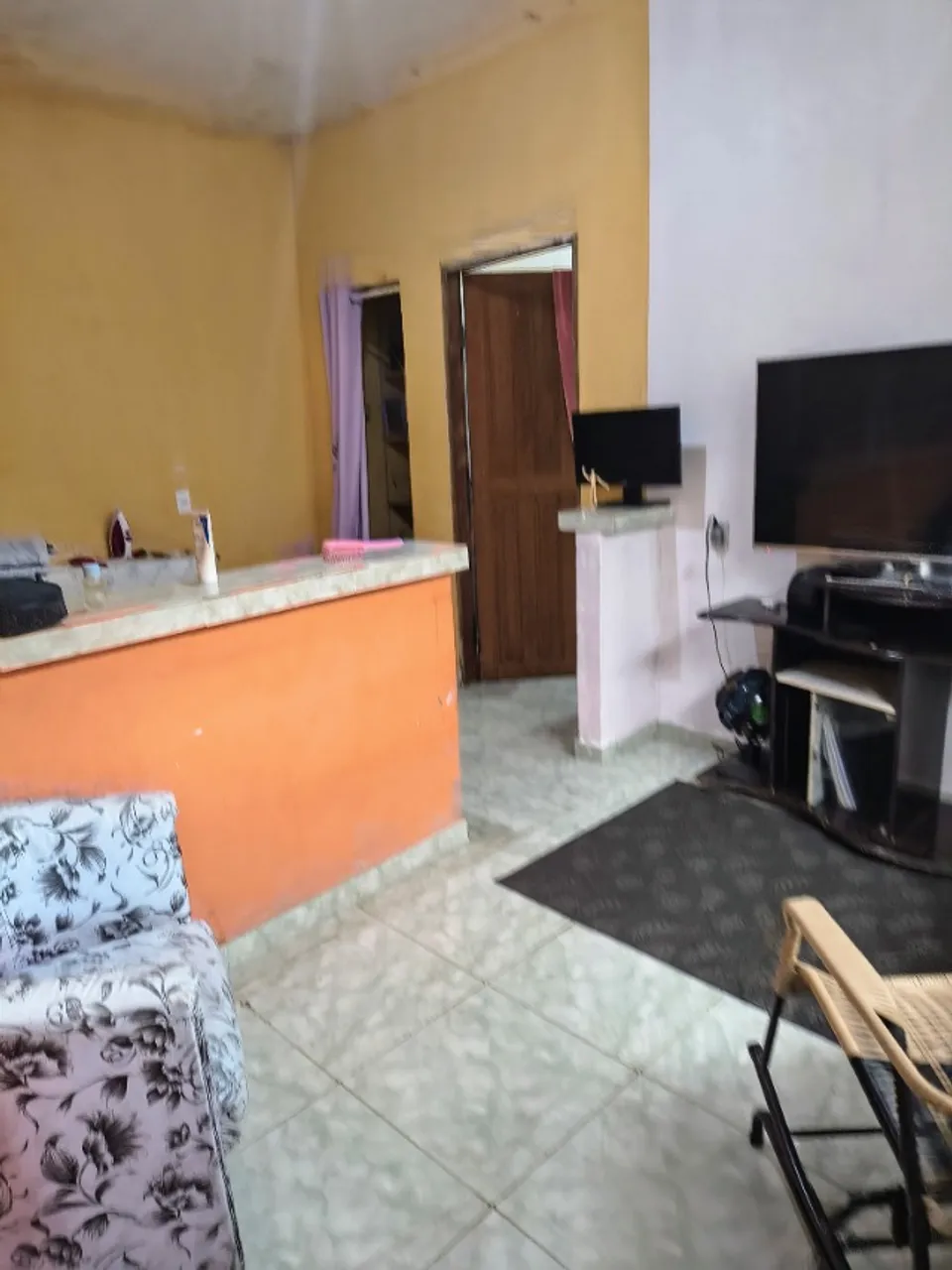 Casa no Col Terra Nova, com 153M quadrados, com 2 quartos, 2 banheiros, sala, cozinha.