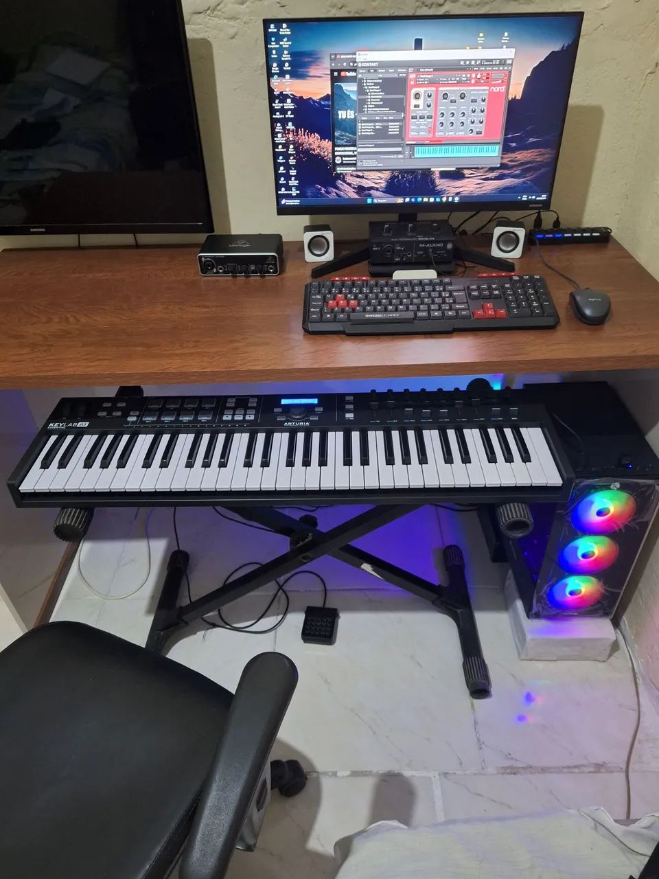 Teclado MIDI Arturia KeyLab 61 Essential