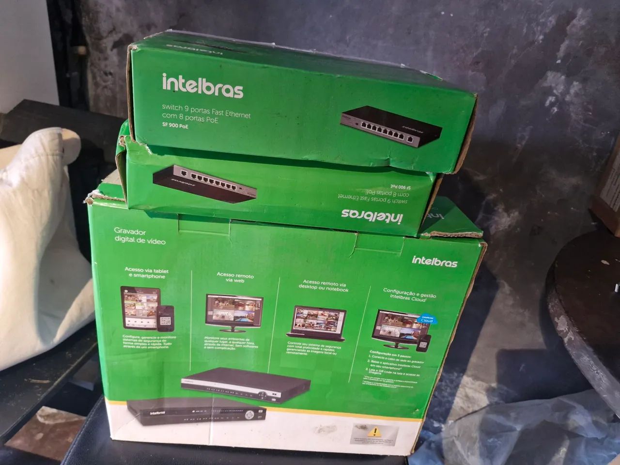 Switch Intelbras SF 900 Hi-PoE + 8 Portas - Foto 6