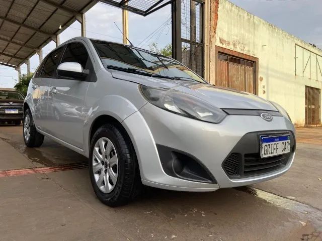 Fiesta Hatch 1.0 completo (Dourados MS)