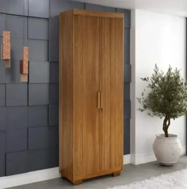 Sapateira com 2 portas e prateleiras