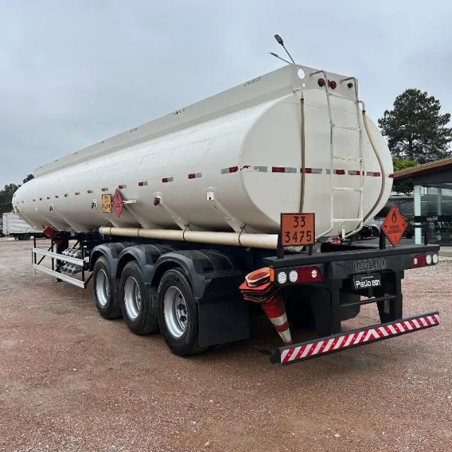 Carreta Tanque Compartimentada 7 Bocas 2017 35 Mil Litros - Foto 6