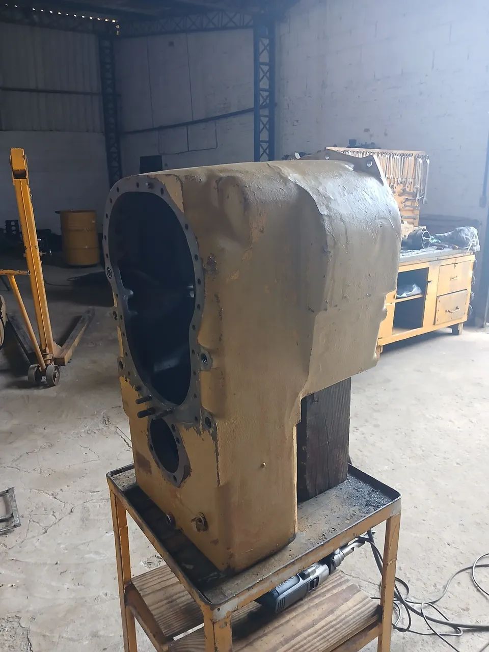 Carcaça inferior transmissão clark 28 mil