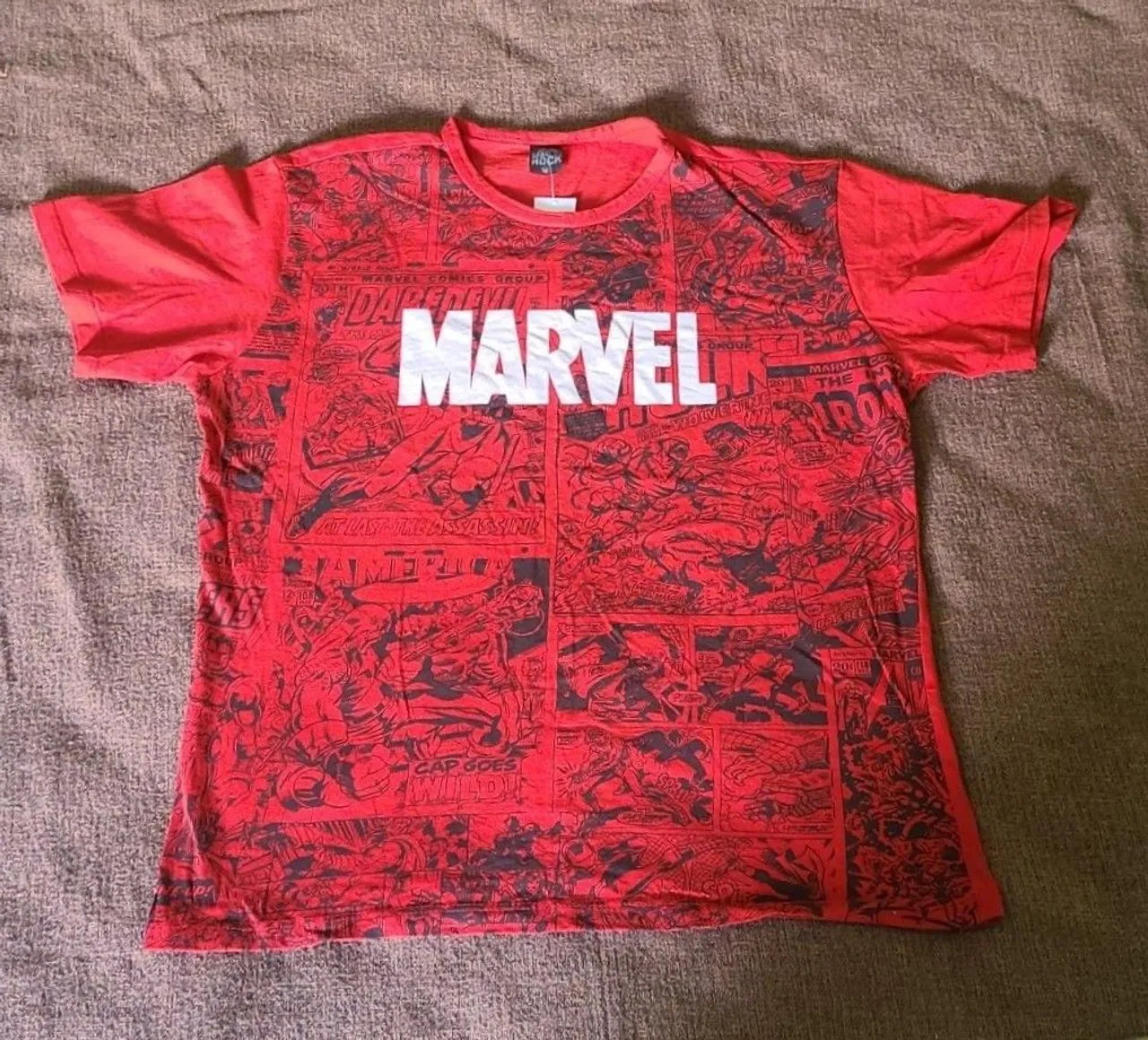 Camiseta Marvel Comics - Vermelha