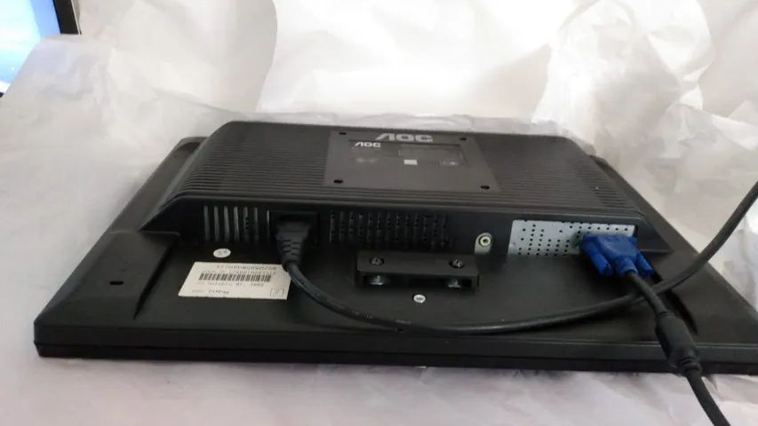 Monitor Aoc 17 Polegadas 717fwy, usado. Excelente marca e preço! - Foto 4