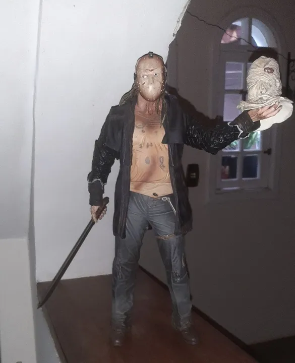 Boneco Jason Voorhees - Friday the 13th Edição Colecionador Neca