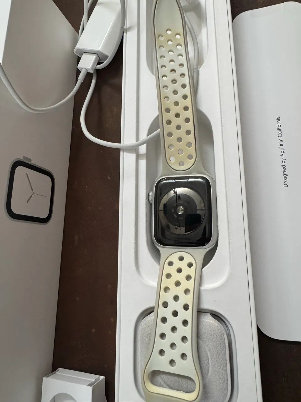 Apple Watch - series 4 - 44mm - Prata