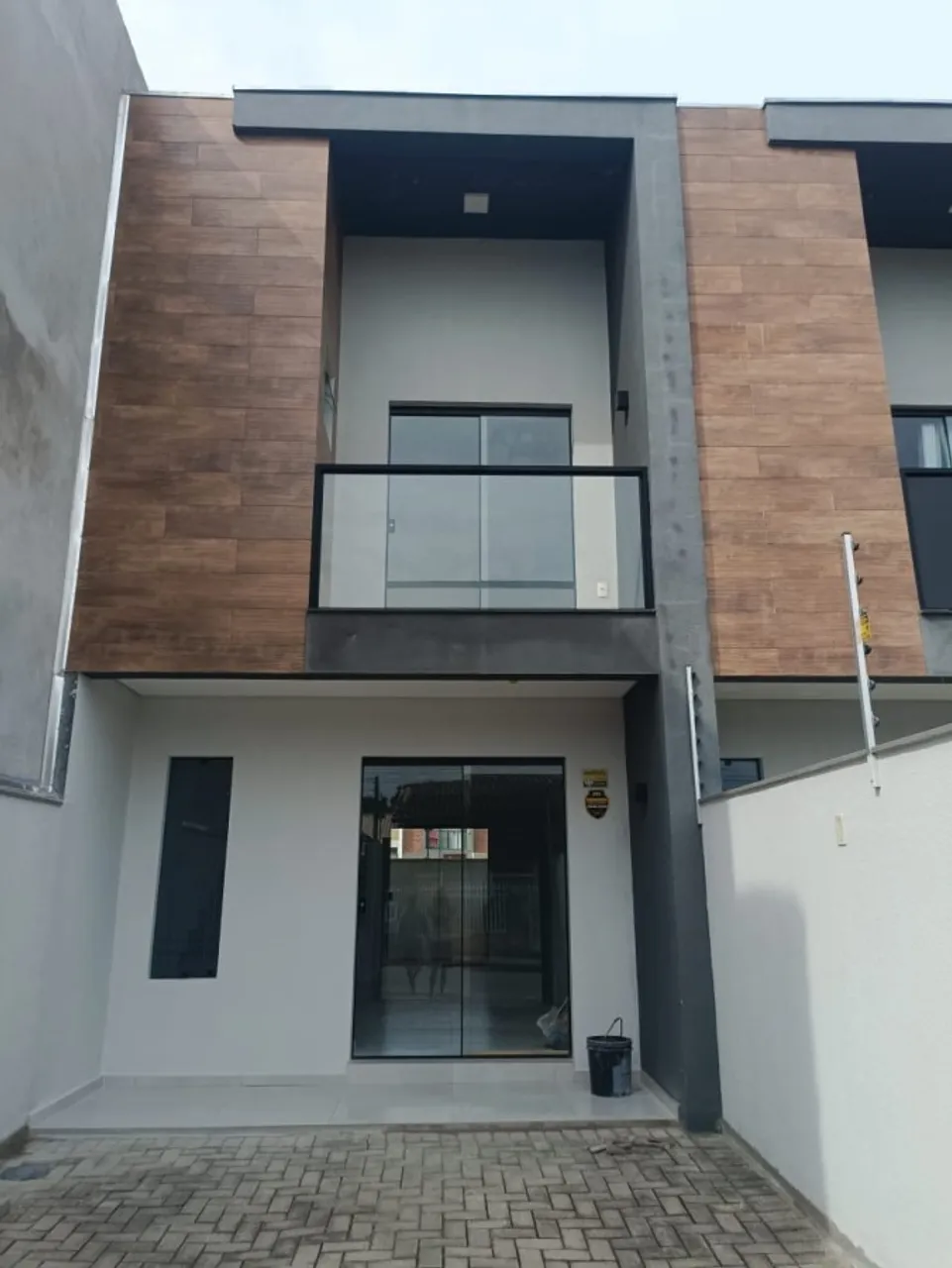 Sobrado para Venda em Balneário Piçarras, Itacolomi, 2 dormitórios, 2 suítes, 2 banheiros,