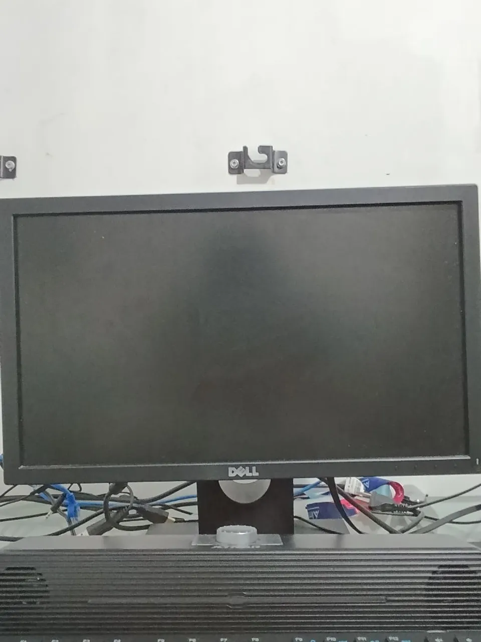 Monitor Dell - Perfeito para suas tarefas!