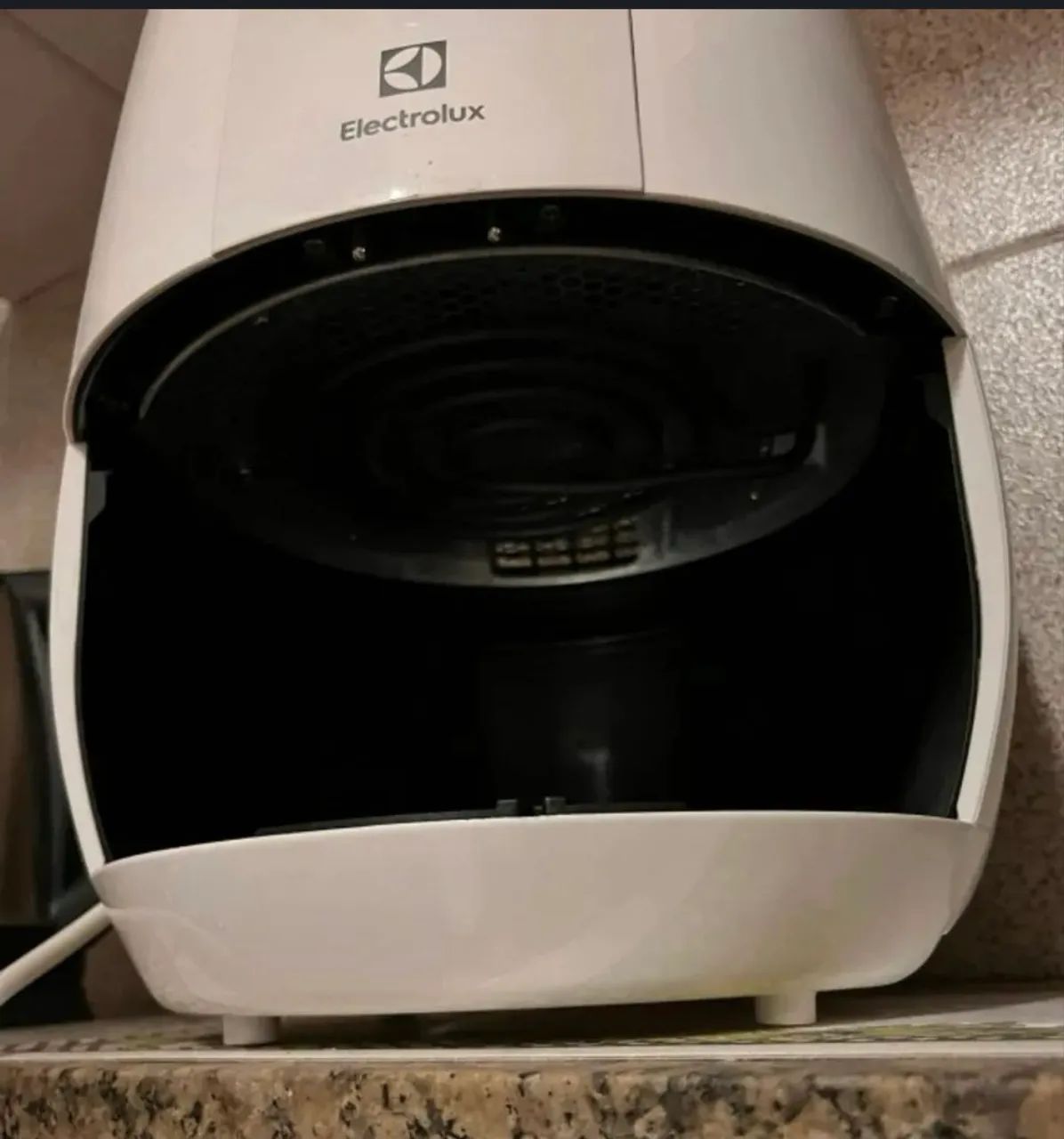 Air Fryer Eletrolux Branca AEF11 - Foto 6