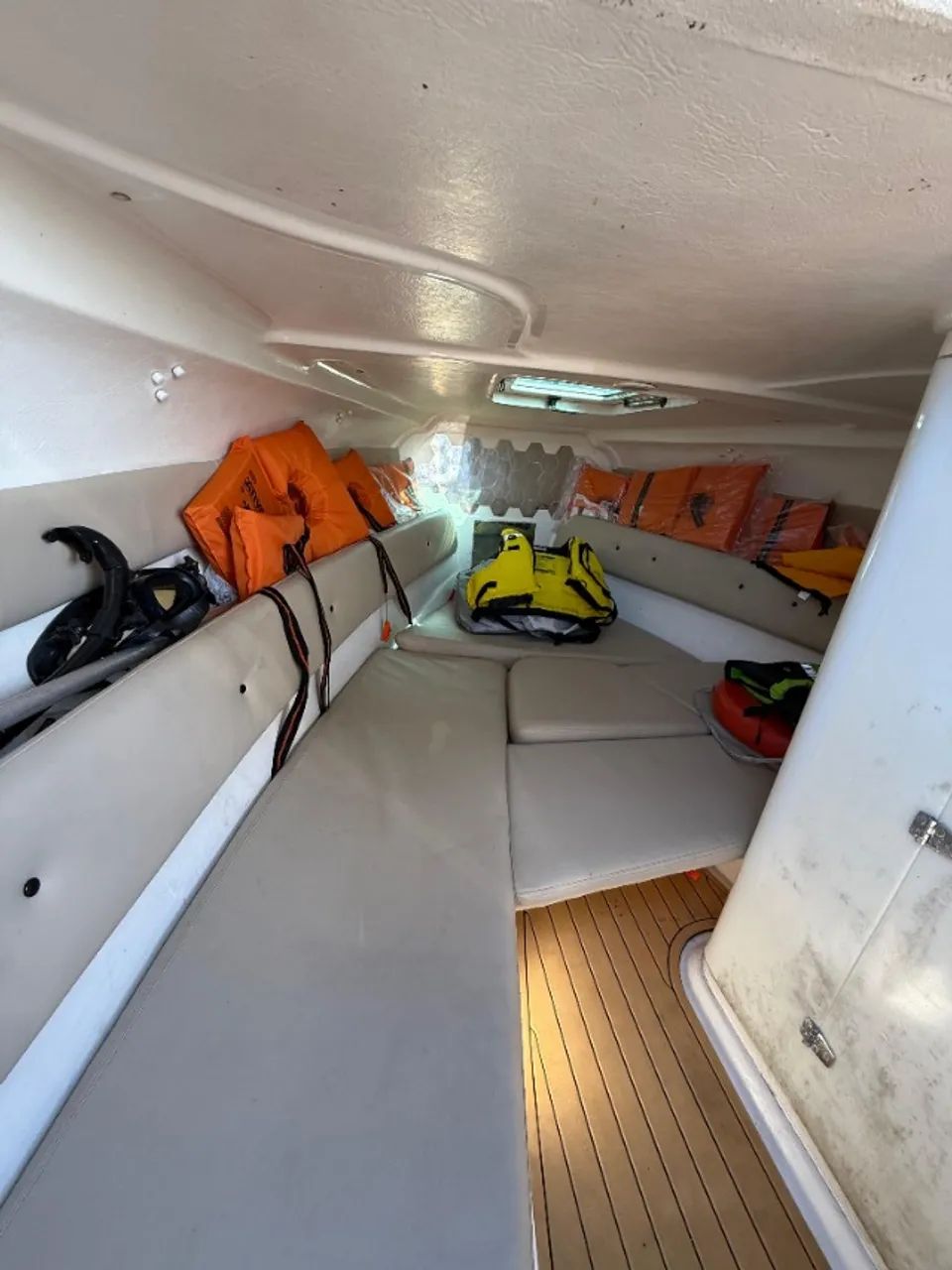 Lancha Phantom 240 24 pes. Motor novo, impecavel - Foto 4