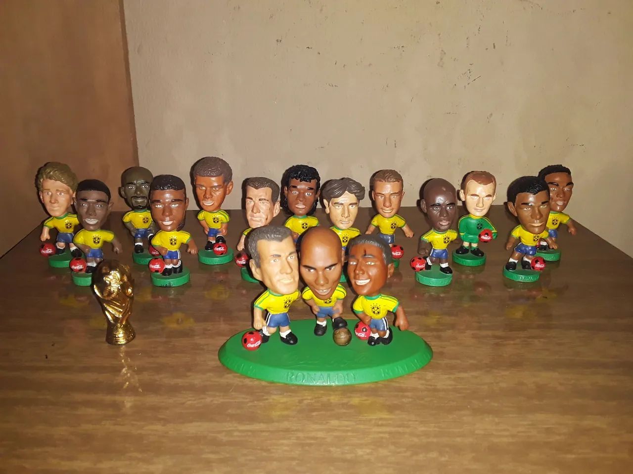 Kit de bonecos mini craques do Brasil ótimo estado entrego apenas em itapetininga-sp  - Foto 3