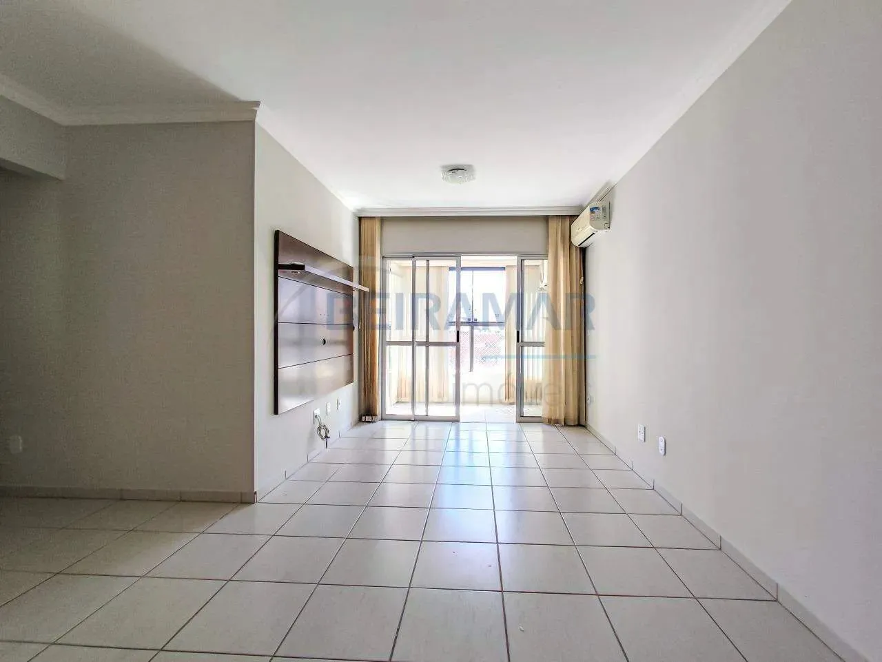 Apartamento 3 Quartos com Suíte para Alugar no Edifício Colina Águas Claras
