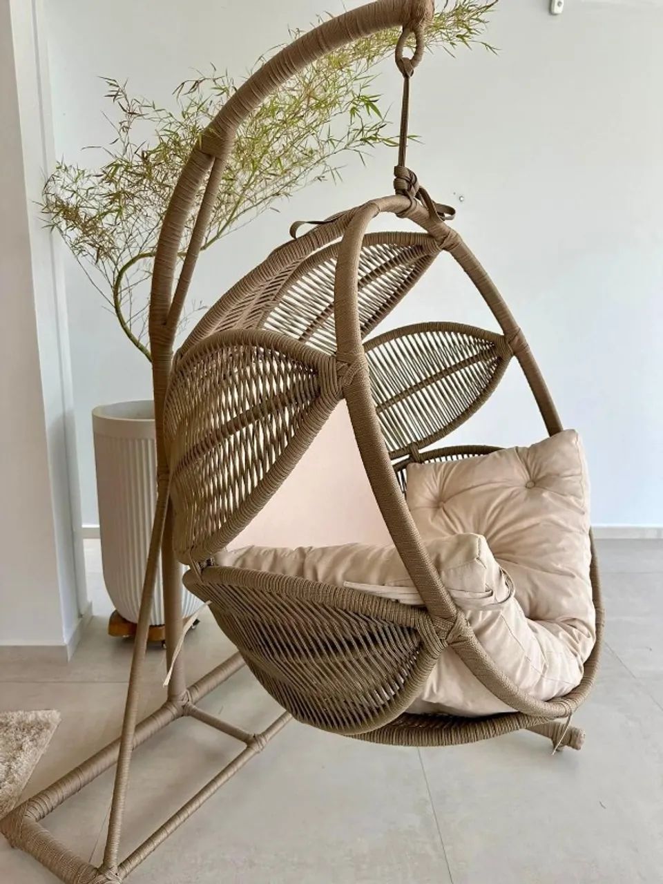 CONCHA DE BALANÇO MODELO FOLHA COM PEDESTAL