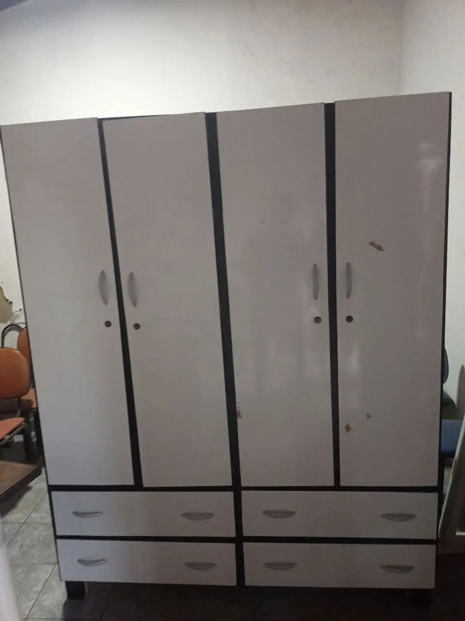 Guarda roupa de madeira. - Foto 2
