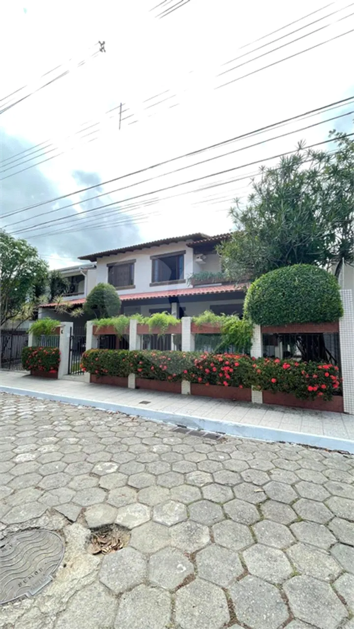Casa com 6 quartos à venda em Mata Da Praia - ES