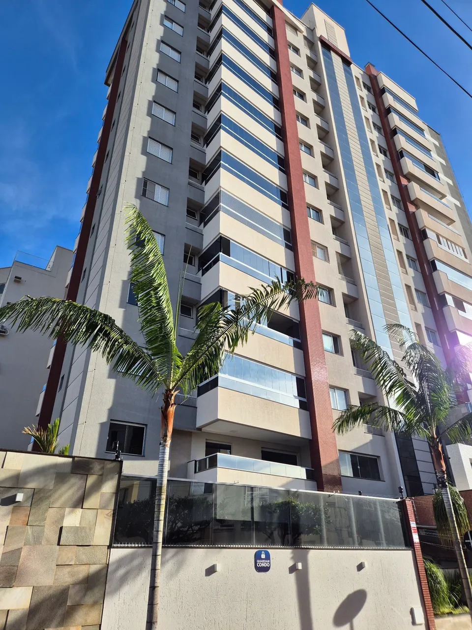 Apartamento no Santa Mônica, alto padrão, lazer completo com sacada gourmet